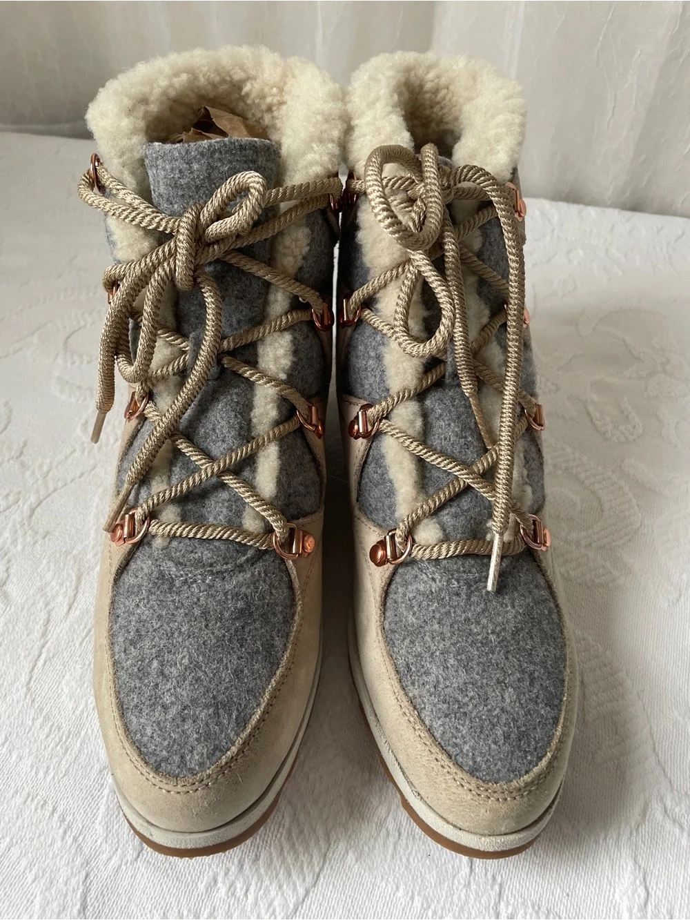 Sorel Alpine Waterproof Winter Boots Gray Felt Suede Shearling Women’s Size 10